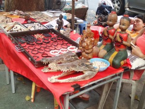 Marché aux amulettes