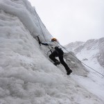 Entrainement aux crampons et au piolet sur le glacier
